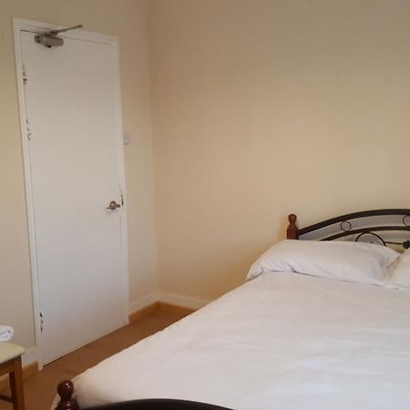 Cedars House Hotel Croydon Buitenkant foto