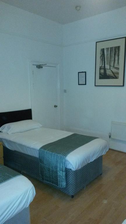 Cedars House Hotel Croydon Kamer foto