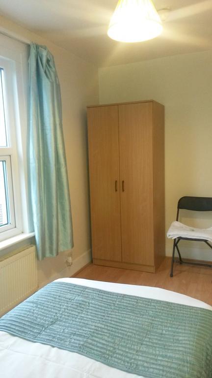 Cedars House Hotel Croydon Kamer foto