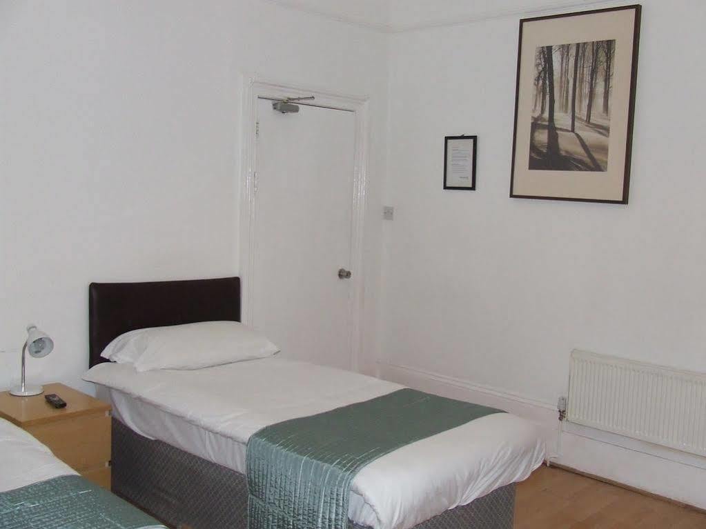 Cedars House Hotel Croydon Buitenkant foto